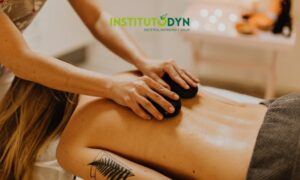 Descubre las funciones del terapeuta holístico, los tipos de terapias holísticas y cómo formarte en esta especialidad