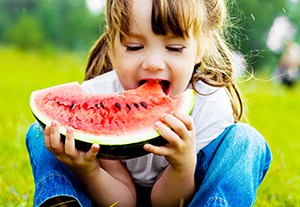 Inculca hábitos alimentarios saludables en los niños con la formación en nutrición infantil
