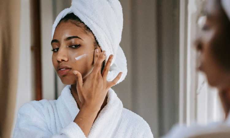 Retinol en verano: cómo usarlo correctamente